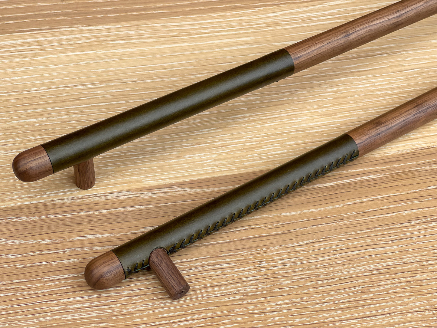 BP01 Cabinet Bar Pull - Offset Leather