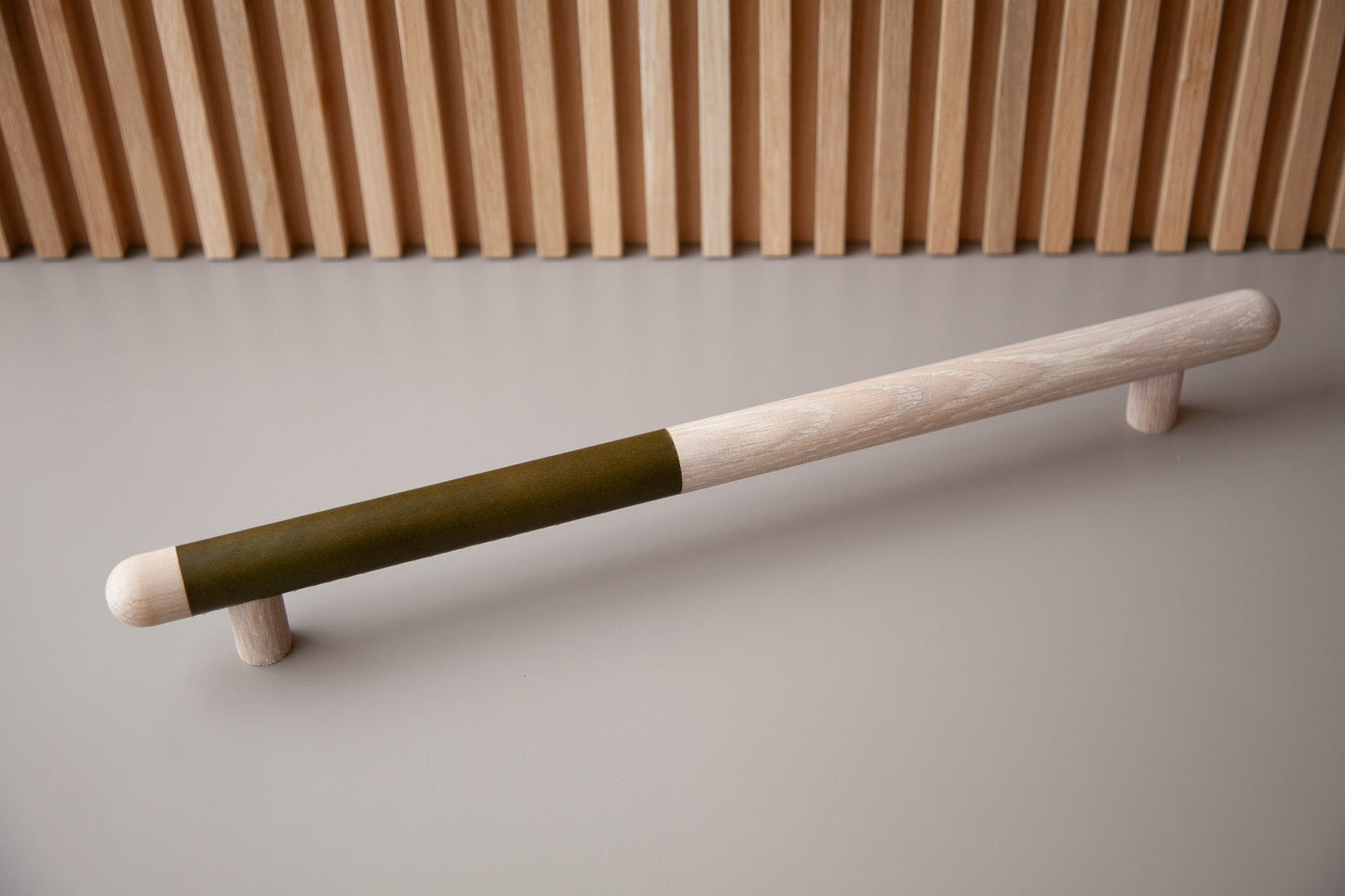 WHITE WASH OAK  |  HALF-DRESSED