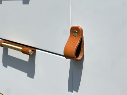 LP02 Leather Loop Pull