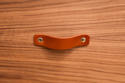 SP02 Leather Strap Pull